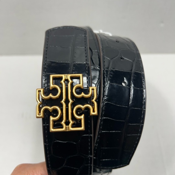 Tory Burch 1.5” Britten Reversible Logo Croc Belt In Black/Green Size: XXL - Picture 2 of 7